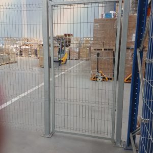 Puerta abatir 1mx1,8m galvanizada y pintada verde